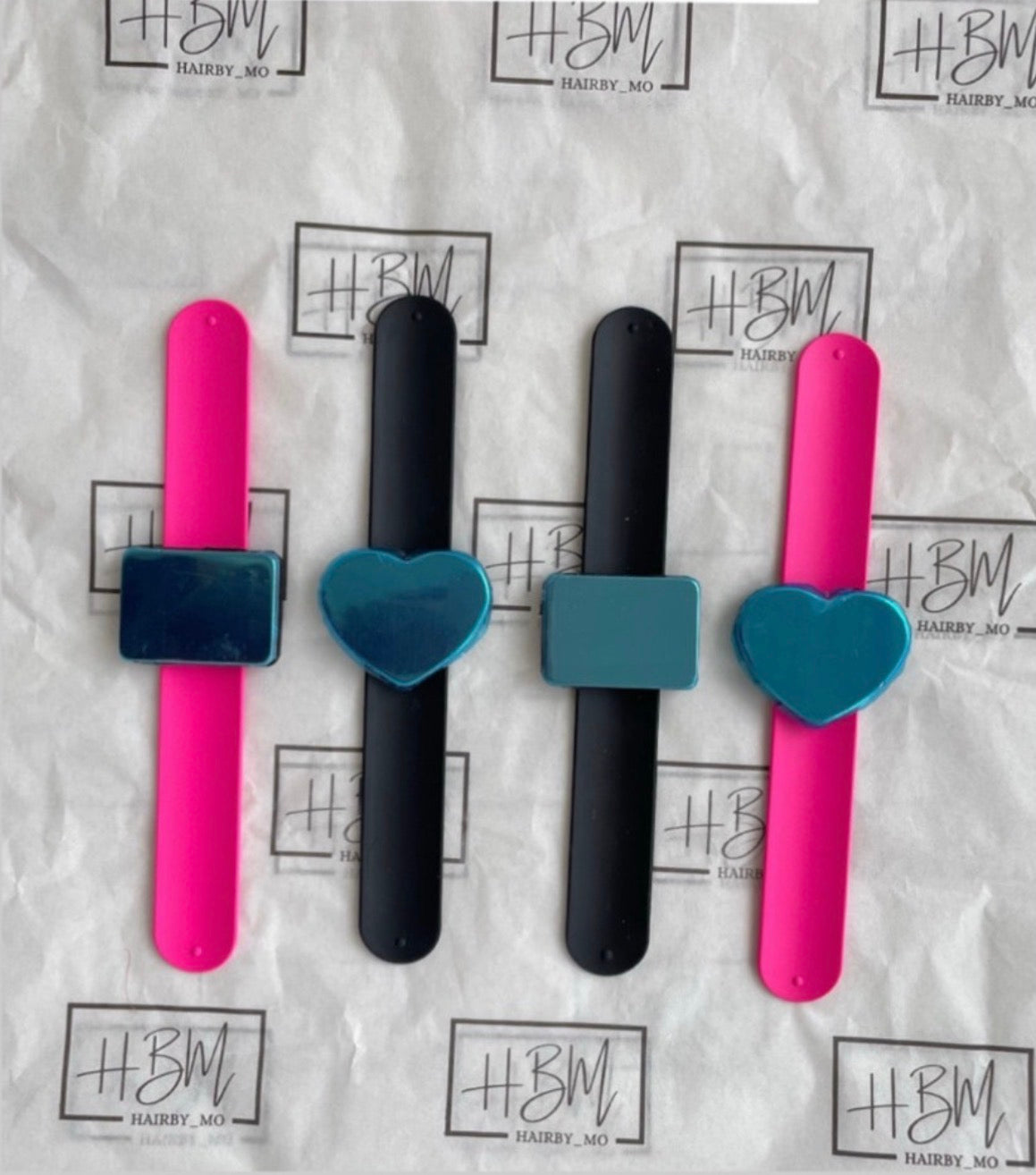 METTALLIC WRIST BAND